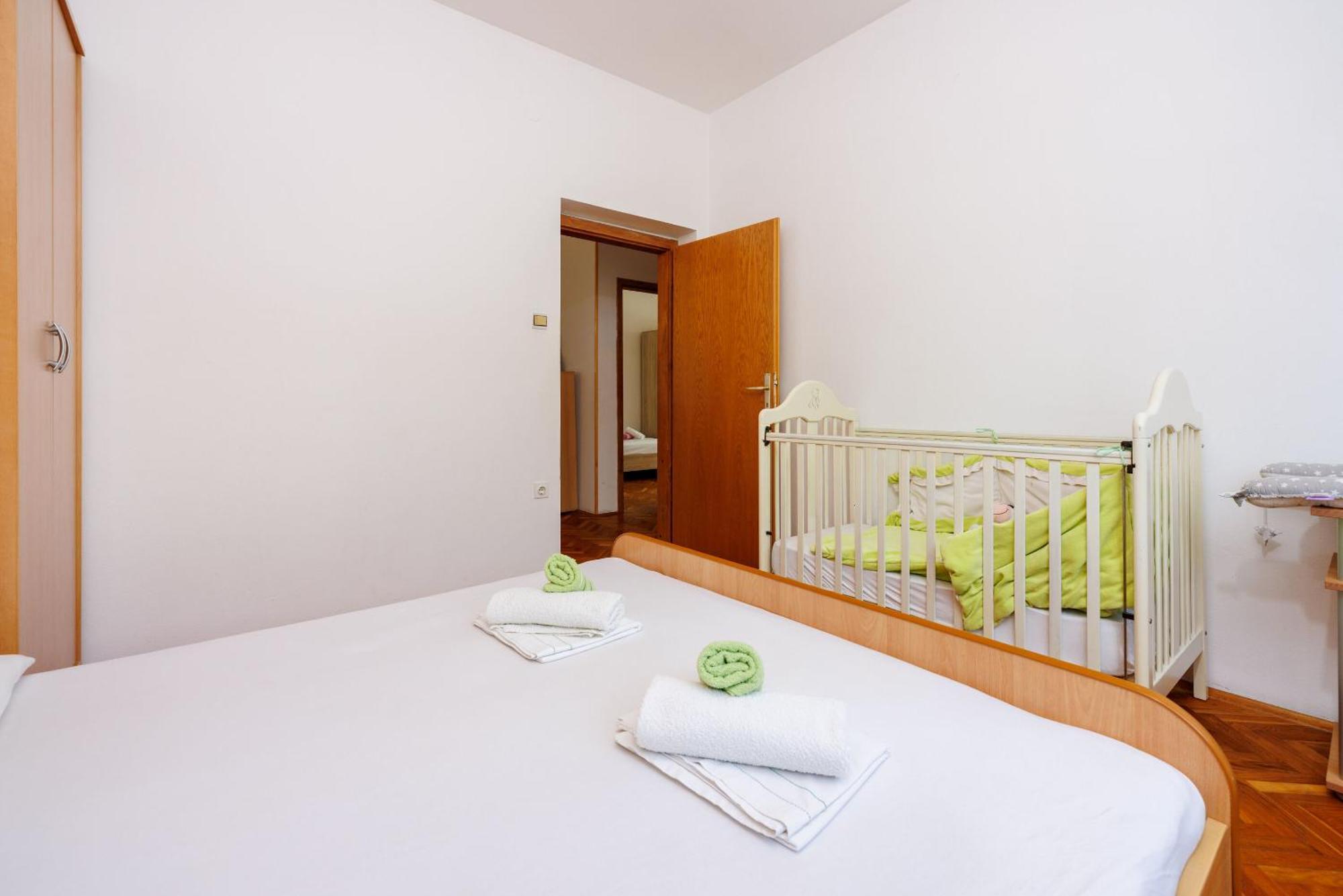 Apartments Davorka Crikvenica Ngoại thất bức ảnh
